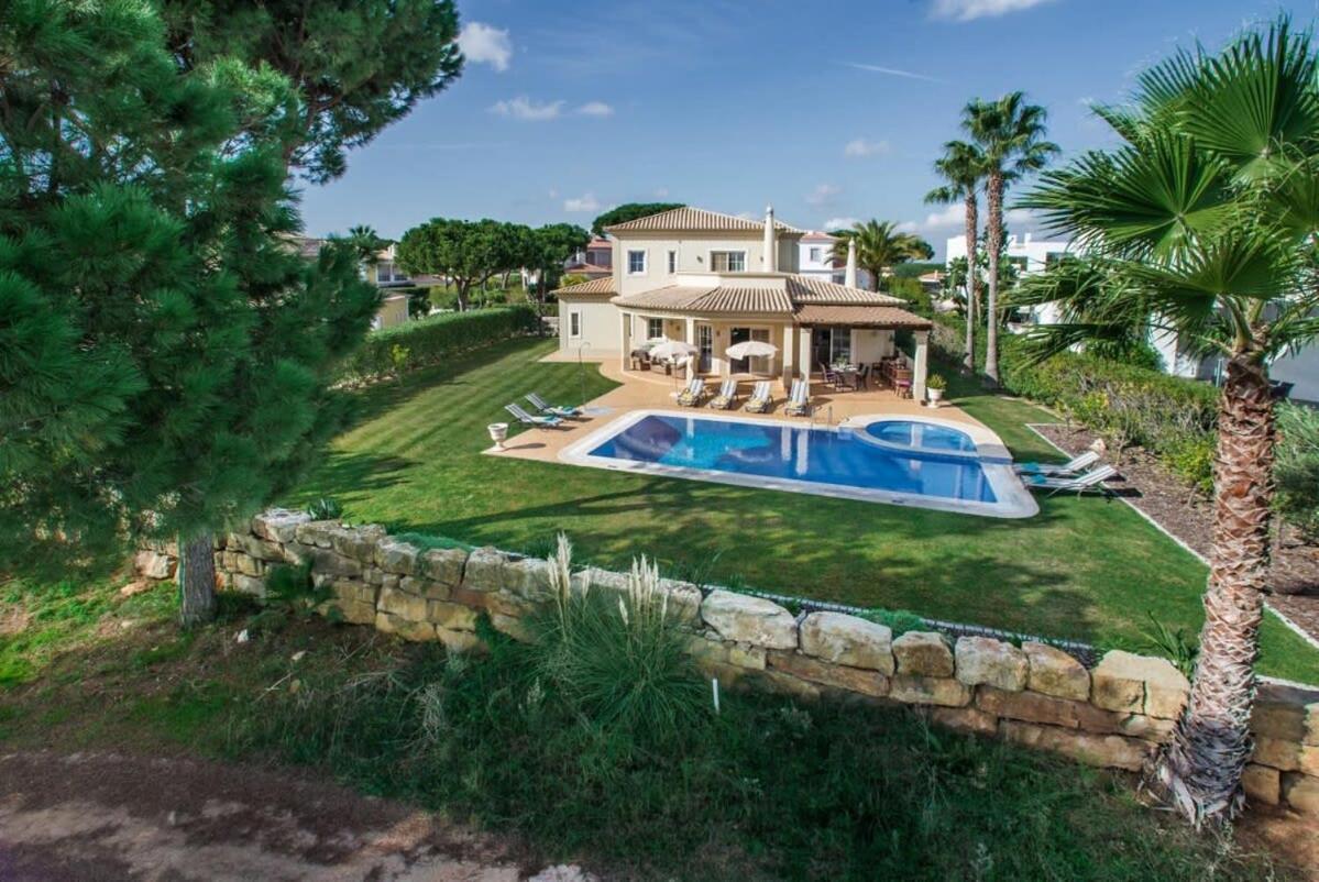 קווארטיירה Villa Palm Golfe, Fantastic House On Vila Sol Course, Kids Pool, Aircon מראה חיצוני תמונה