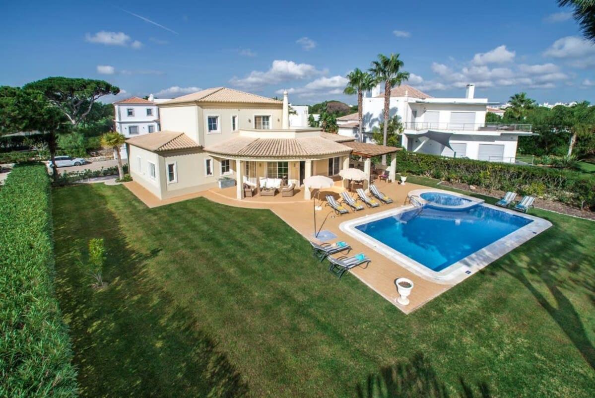 קווארטיירה Villa Palm Golfe, Fantastic House On Vila Sol Course, Kids Pool, Aircon מראה חיצוני תמונה