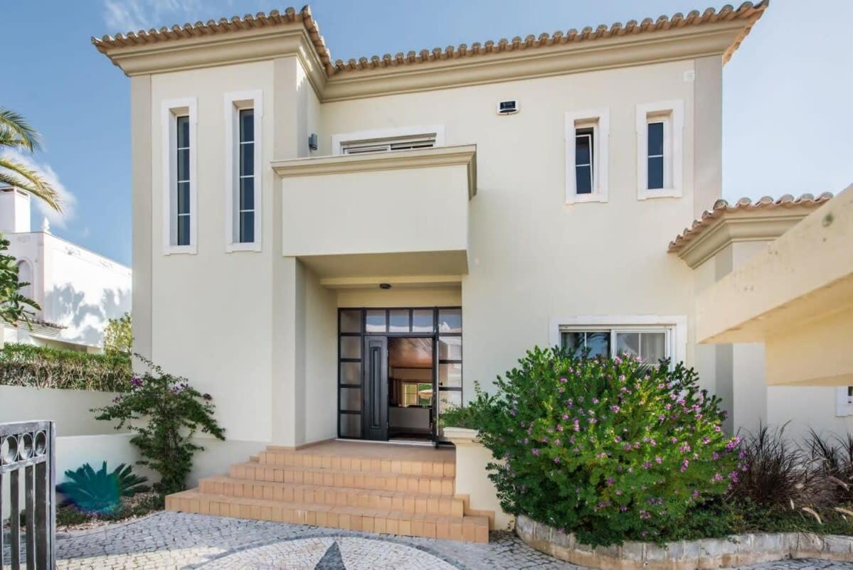 קווארטיירה Villa Palm Golfe, Fantastic House On Vila Sol Course, Kids Pool, Aircon מראה חיצוני תמונה