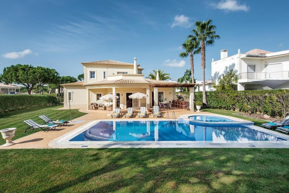 קווארטיירה Villa Palm Golfe, Fantastic House On Vila Sol Course, Kids Pool, Aircon מראה חיצוני תמונה